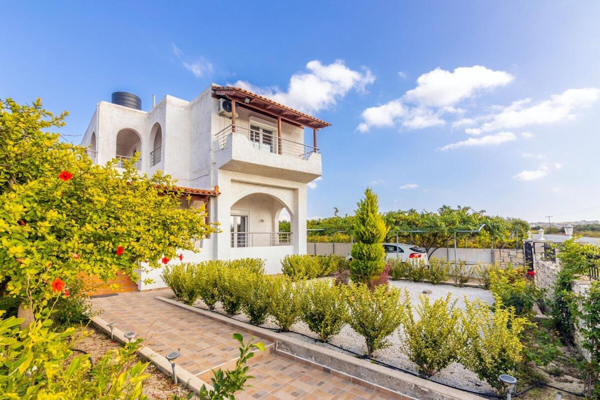 Amazing Villa Chrysanthi With Private Pool In Heraklion Epano Vathia Экстерьер фото