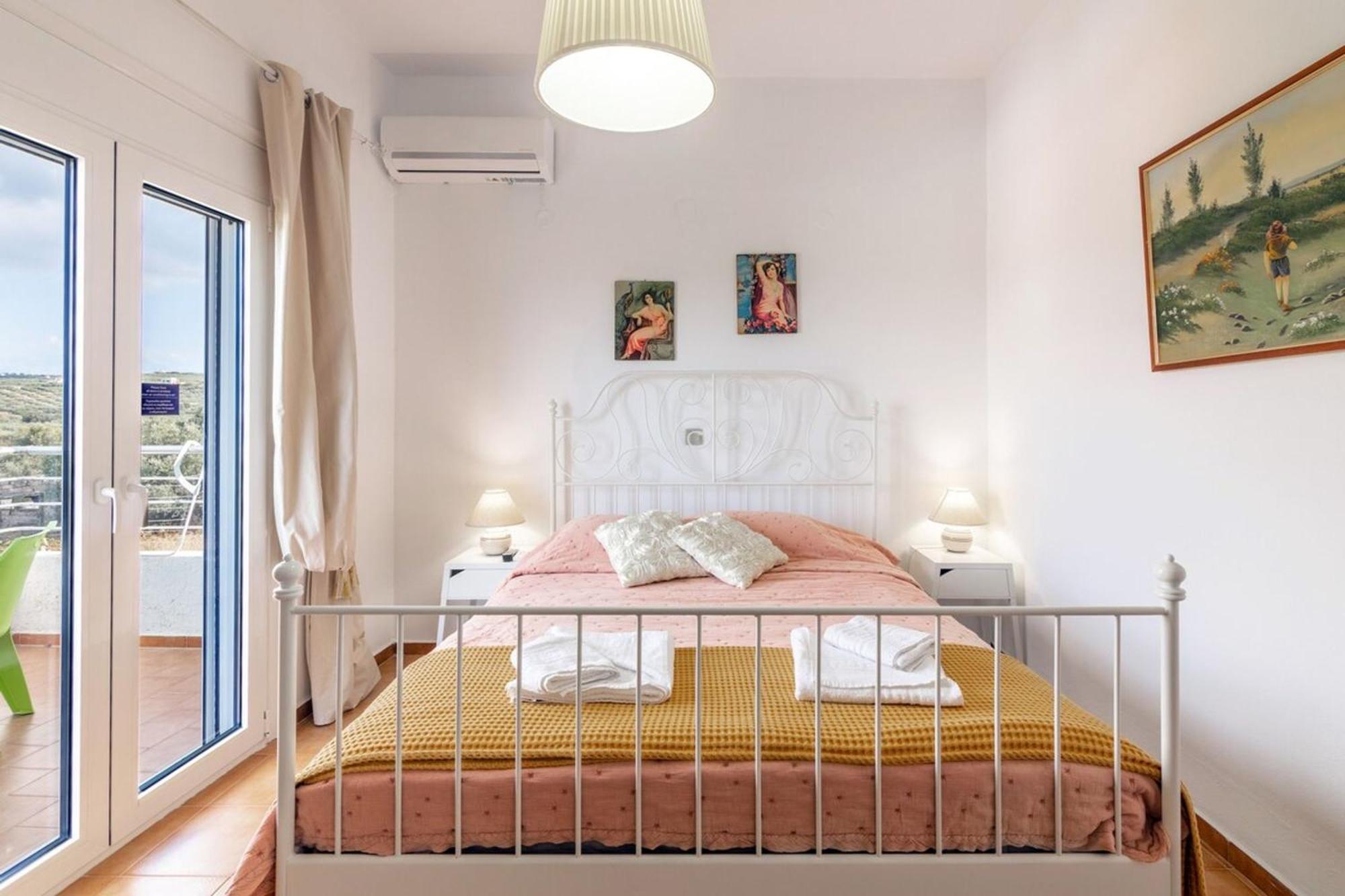 Amazing Villa Chrysanthi With Private Pool In Heraklion Epano Vathia Экстерьер фото
