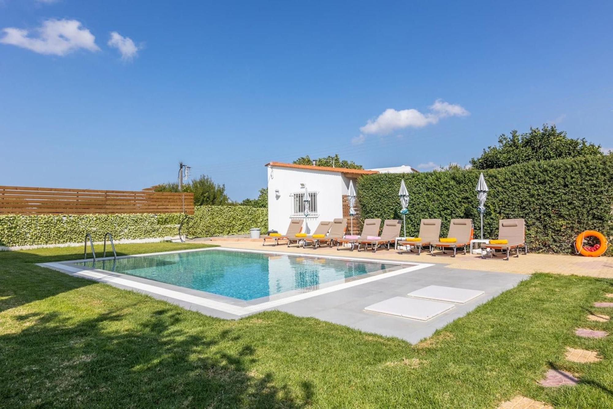 Amazing Villa Chrysanthi With Private Pool In Heraklion Epano Vathia Экстерьер фото