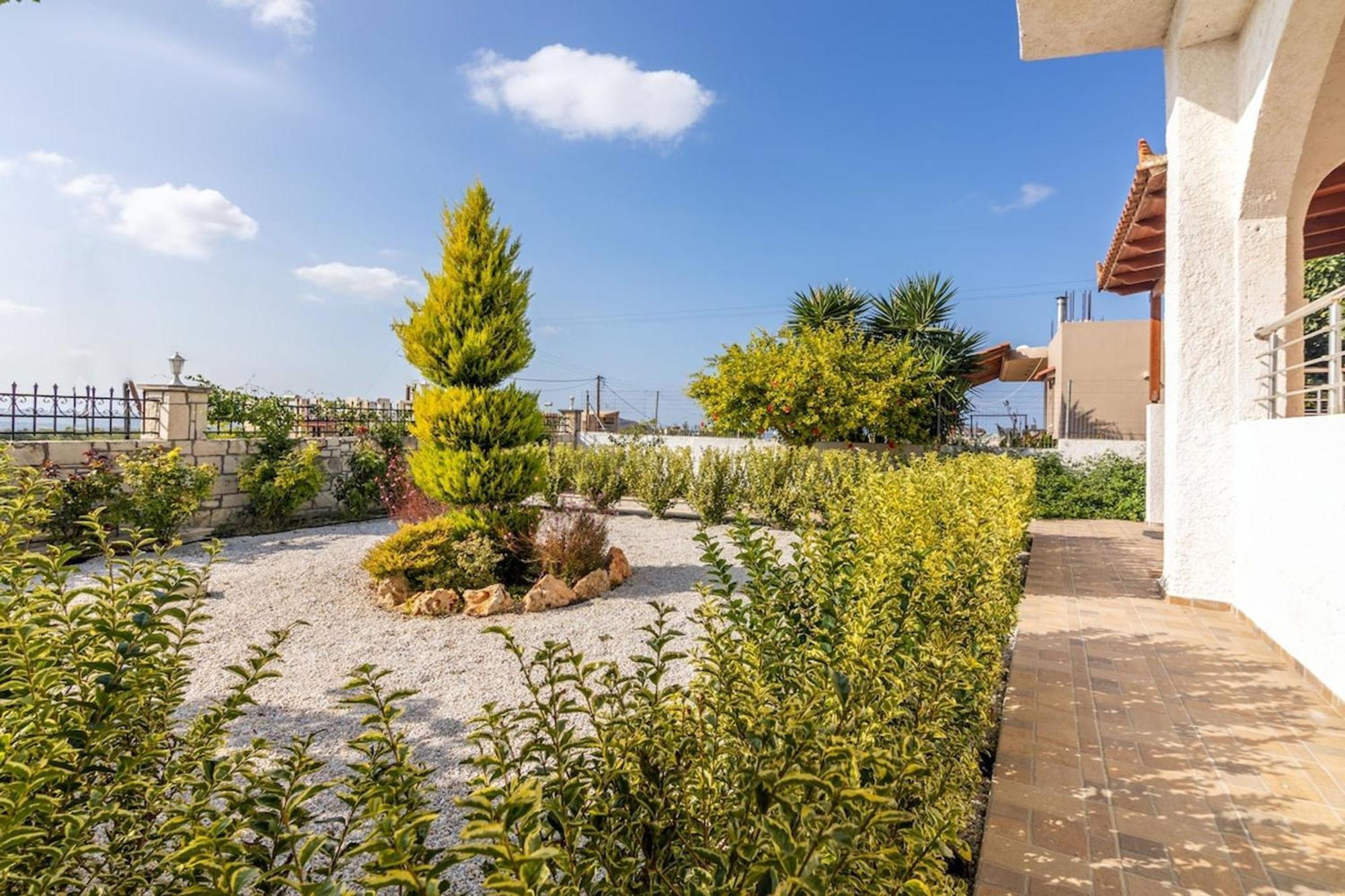 Amazing Villa Chrysanthi With Private Pool In Heraklion Epano Vathia Экстерьер фото